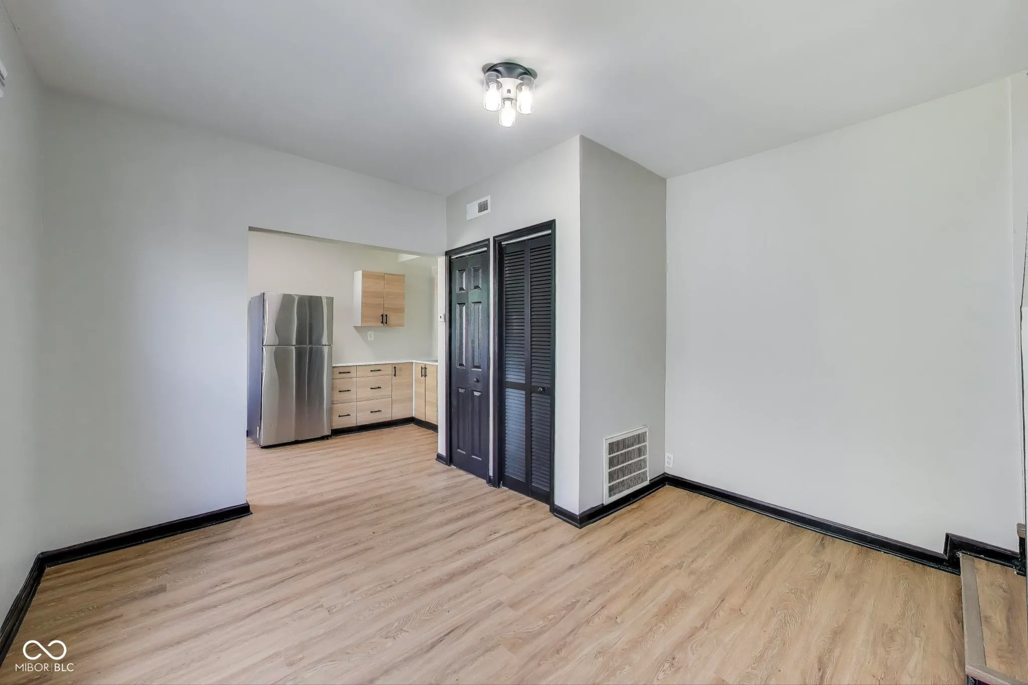 Indianapolis, Indiana 46225, United States, ,Residential,Active,222982