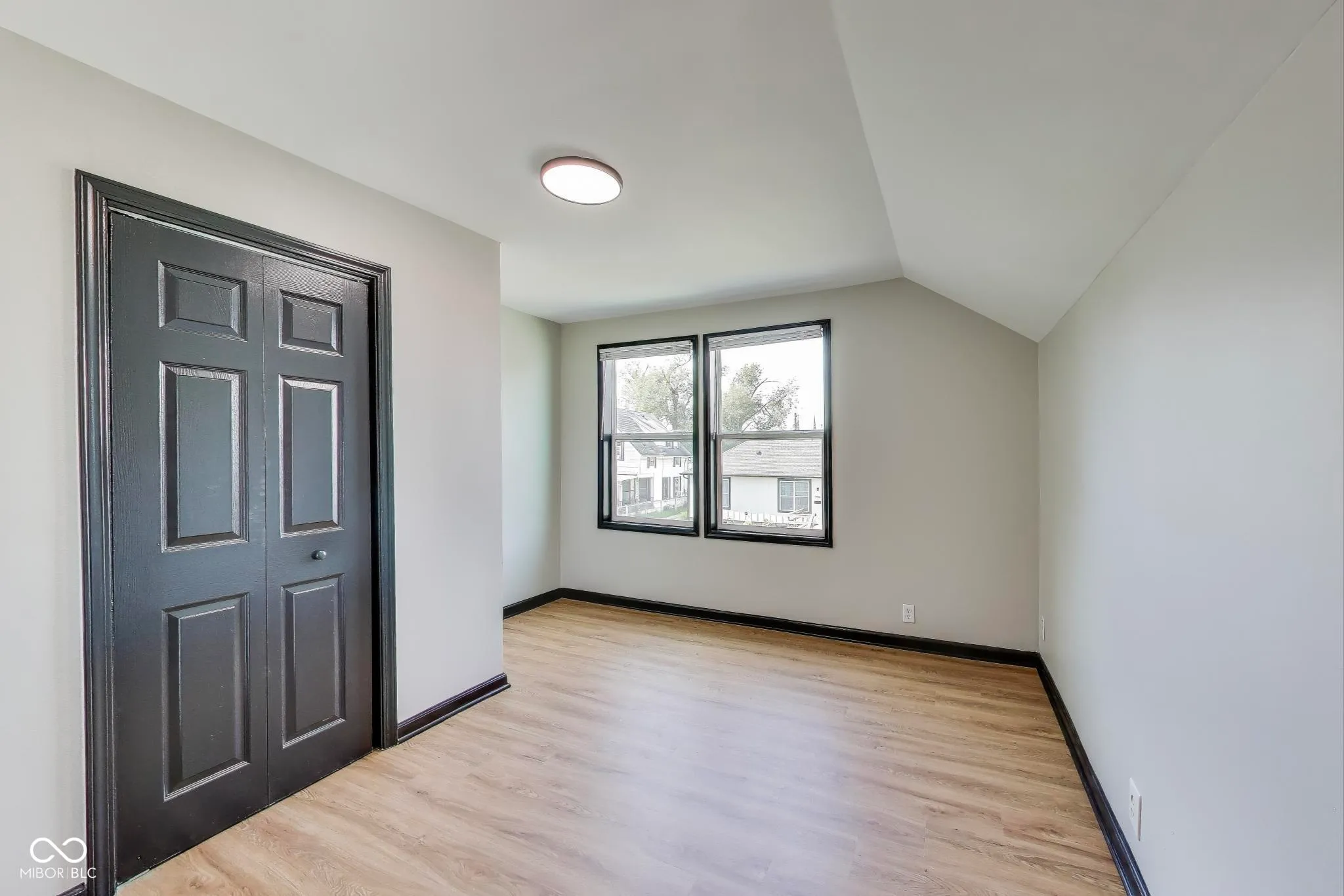 Indianapolis, Indiana 46225, United States, ,Residential,Active,222982