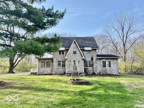 Photo of 3515 W Godman Avenue, Muncie, IN 47304 (MLS # 22092400)