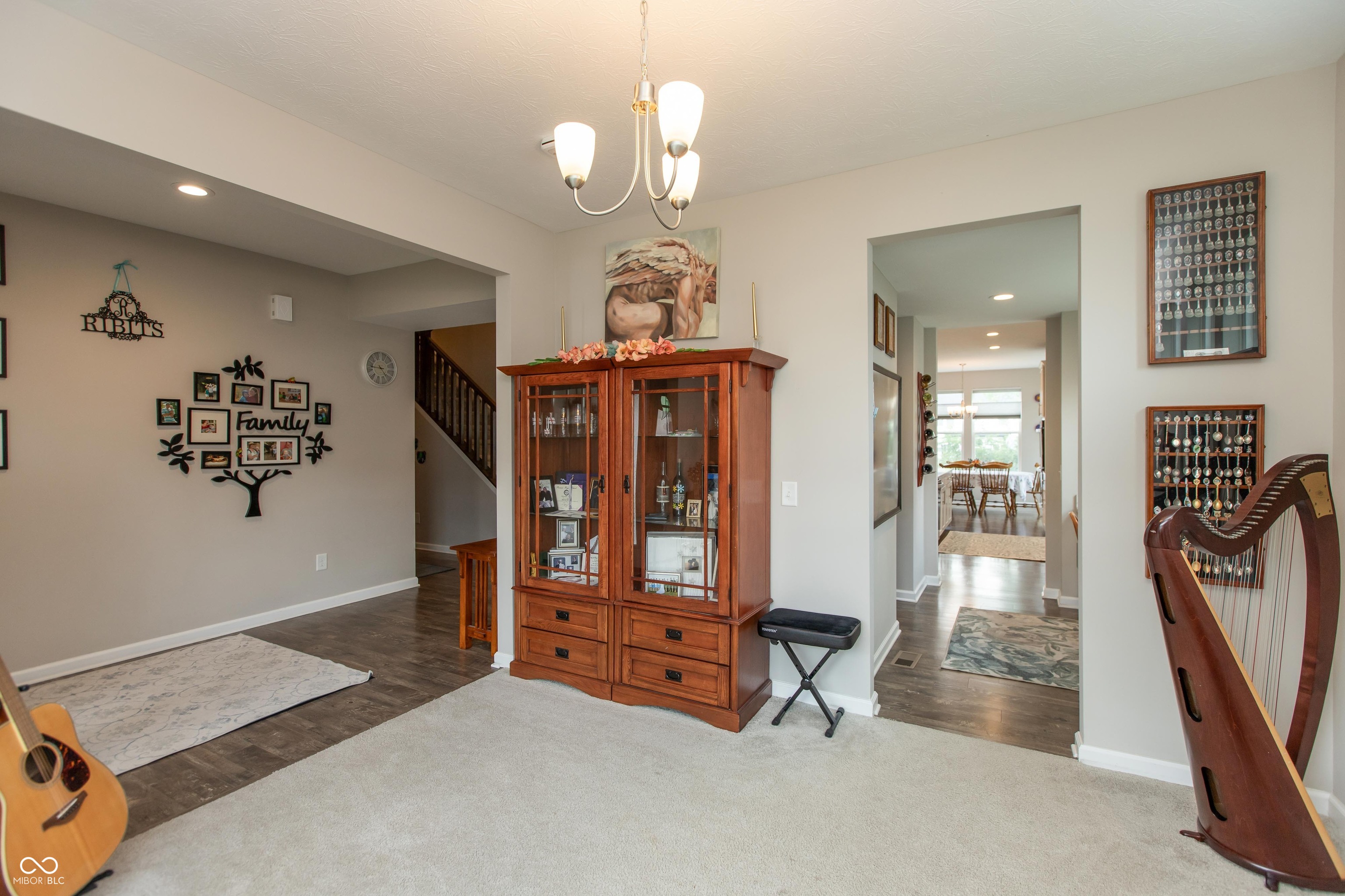 5450 Forest Glen Drive