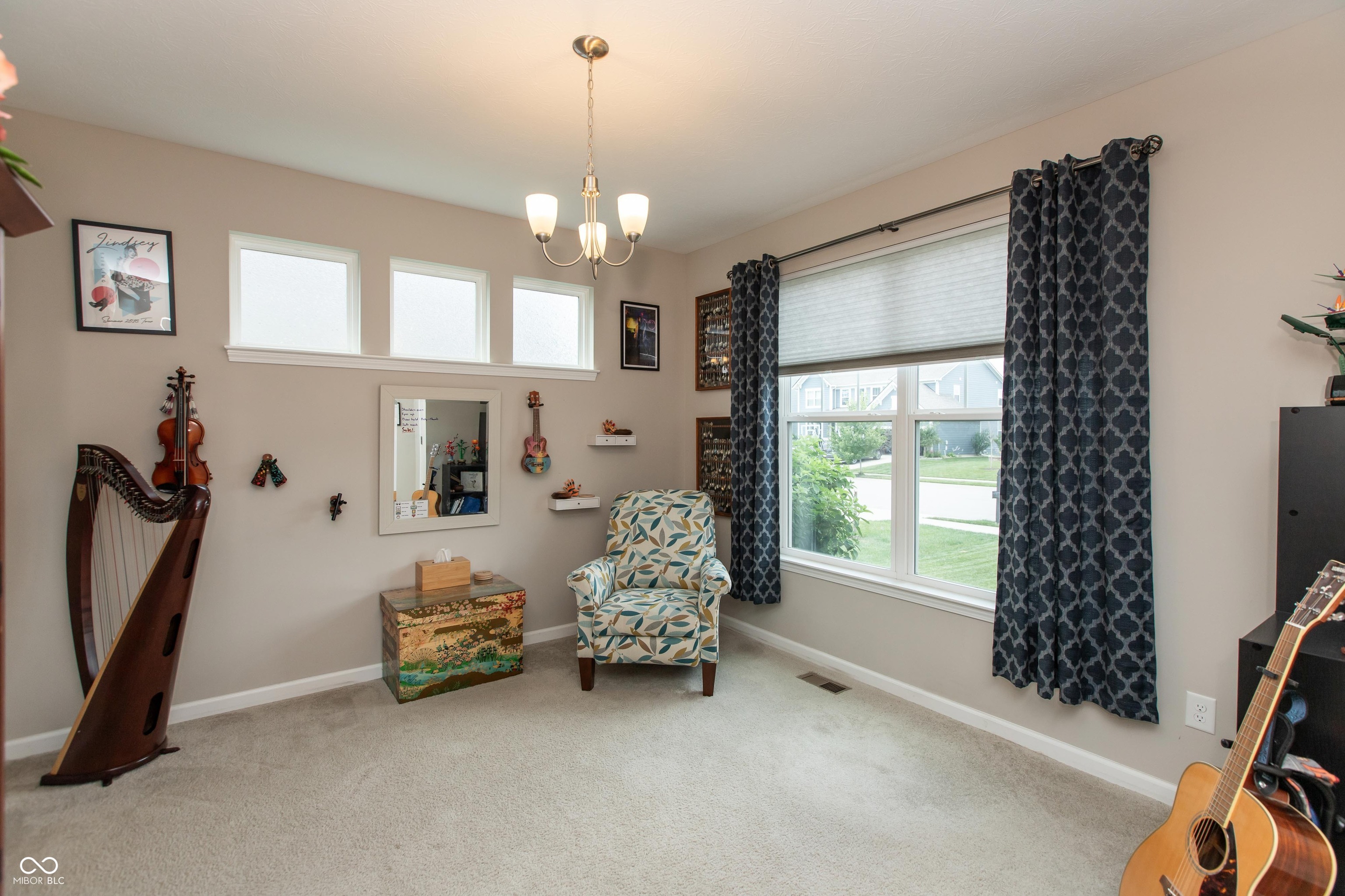 5450 Forest Glen Drive