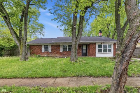Photo of 2420 Chappie Lane, Indianapolis, IN 46229 (MLS # 22102138)