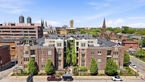 Photo of 450 E Ohio Street #220, Indianapolis, IN 46204 (MLS # 22096594)