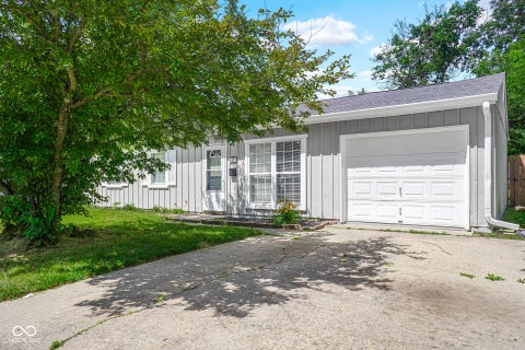 Photo of 4072 Arborcrest Drive, Indianapolis, IN 46226 (MLS # 22107978)