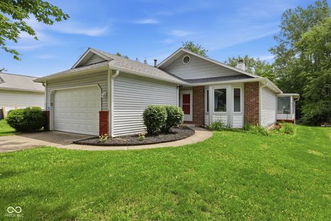 Photo of 9139 N Park Avenue, Indianapolis, IN 46240 (MLS # 22101330)
