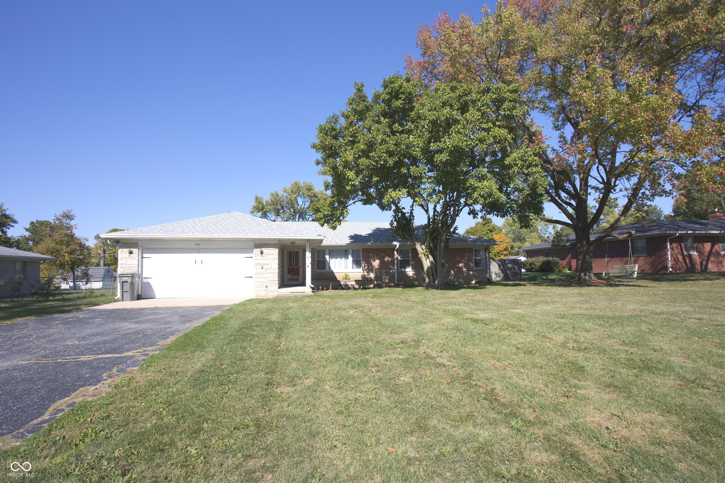 150 E Beechwood Lane