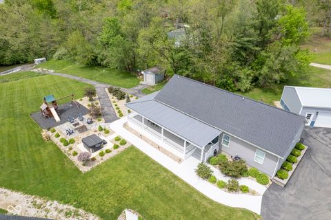 Photo of 9548 E Northshore Drive, Unionville, IN 47468 (MLS # 22036351)