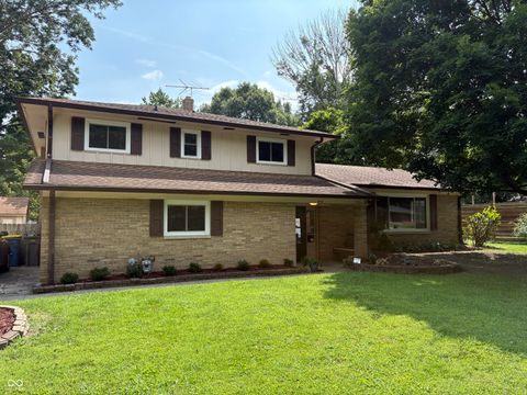 Photo of 8415 S Delaware Street, Indianapolis, IN 46227 (MLS # 22054248)