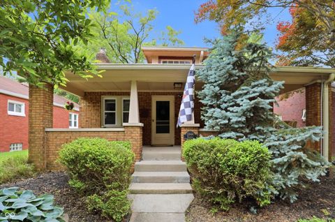 Photo of 5944 Evanston Avenue, Indianapolis, IN 46220 (MLS # 22102922)