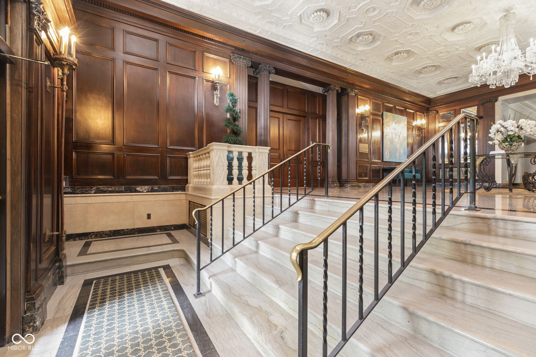 350 N Meridian Street N 905