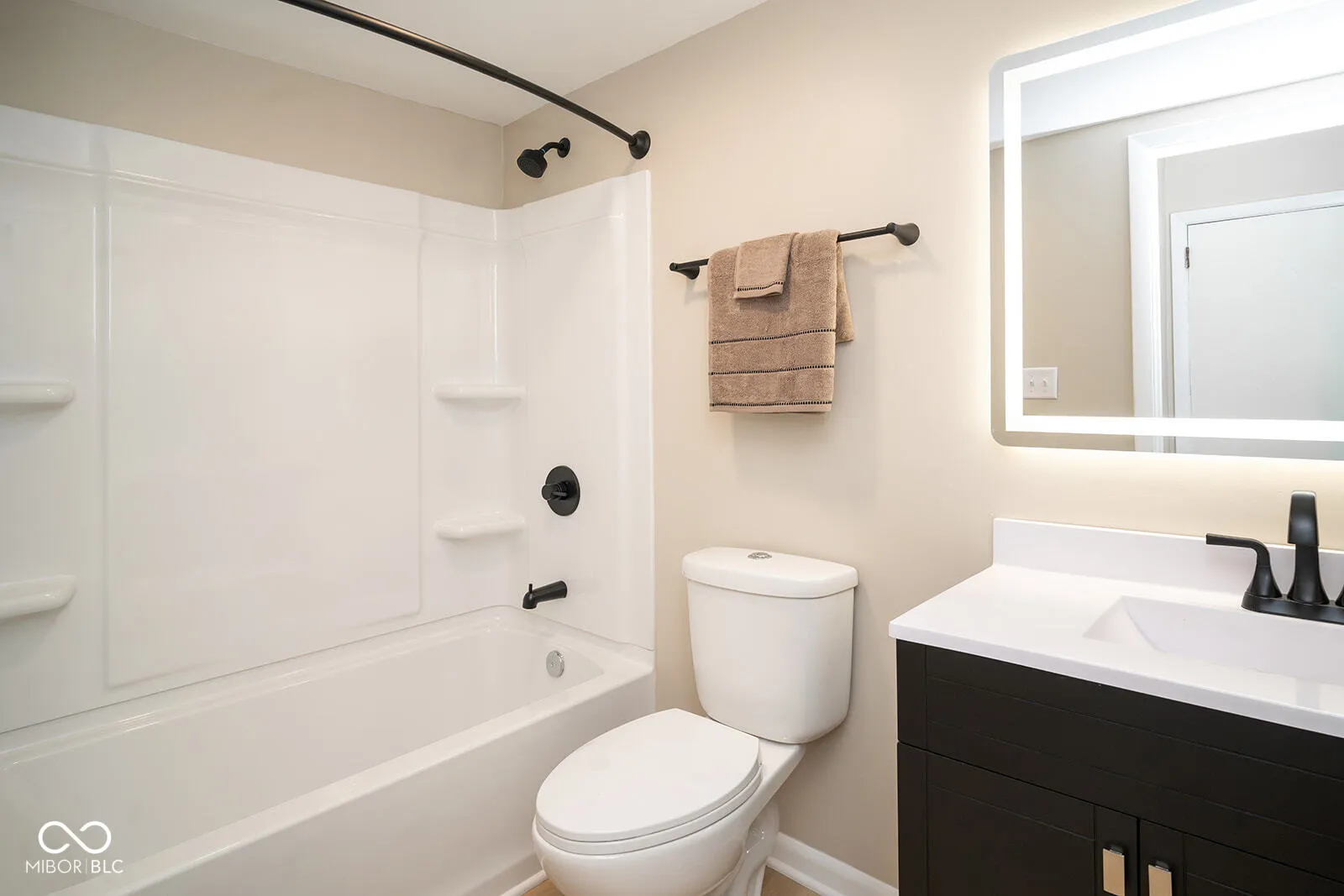 Martinsville, Indiana 46151, United States, 3 Bedrooms Bedrooms, ,2 BathroomsBathrooms,Residential,Active,250113