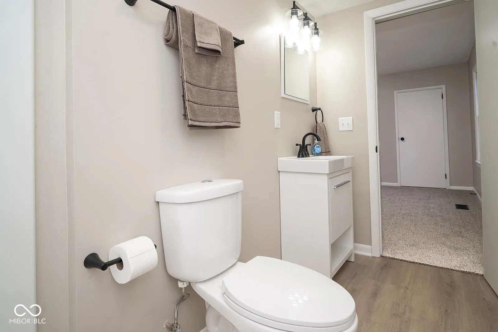 Martinsville, Indiana 46151, United States, 3 Bedrooms Bedrooms, ,2 BathroomsBathrooms,Residential,Active,250113