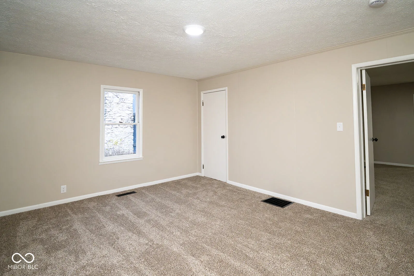 Martinsville, Indiana 46151, United States, 3 Bedrooms Bedrooms, ,2 BathroomsBathrooms,Residential,Active,250113