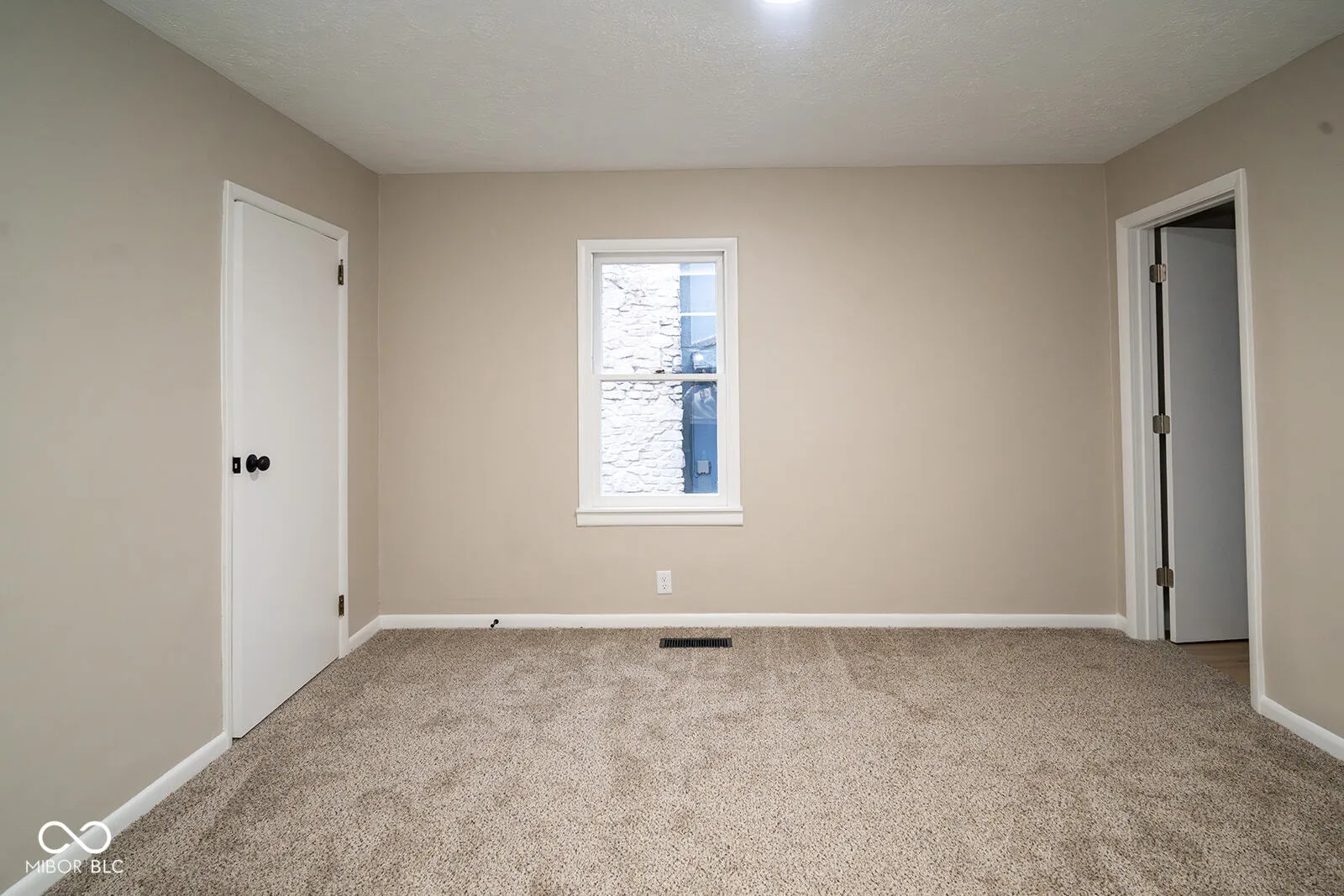 Martinsville, Indiana 46151, United States, 3 Bedrooms Bedrooms, ,2 BathroomsBathrooms,Residential,Active,250113