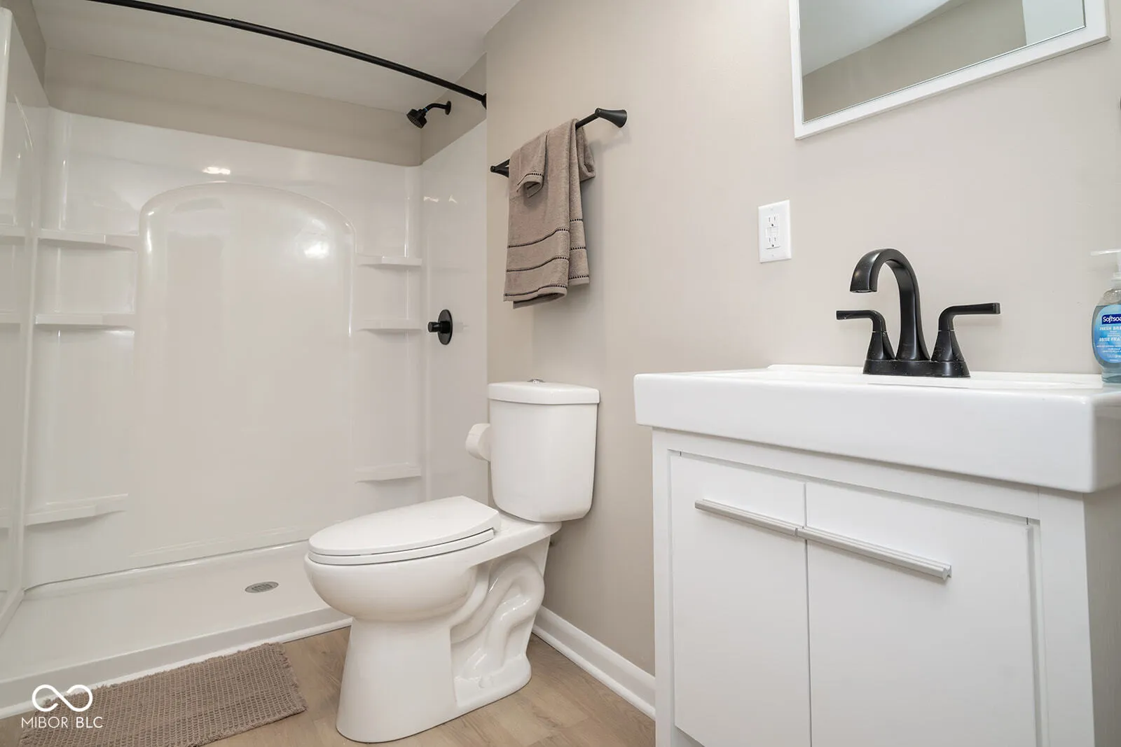 Martinsville, Indiana 46151, United States, 3 Bedrooms Bedrooms, ,2 BathroomsBathrooms,Residential,Active,250113