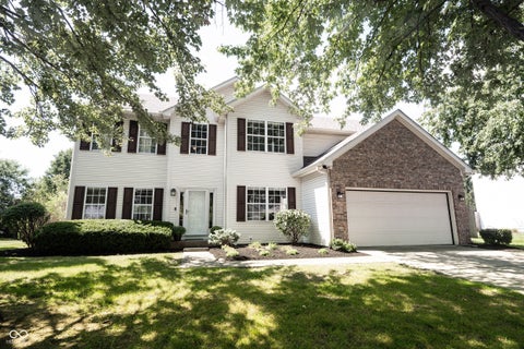 Photo of 14630 Deerwood Drive, Carmel, IN 46033 (MLS # 22122330)