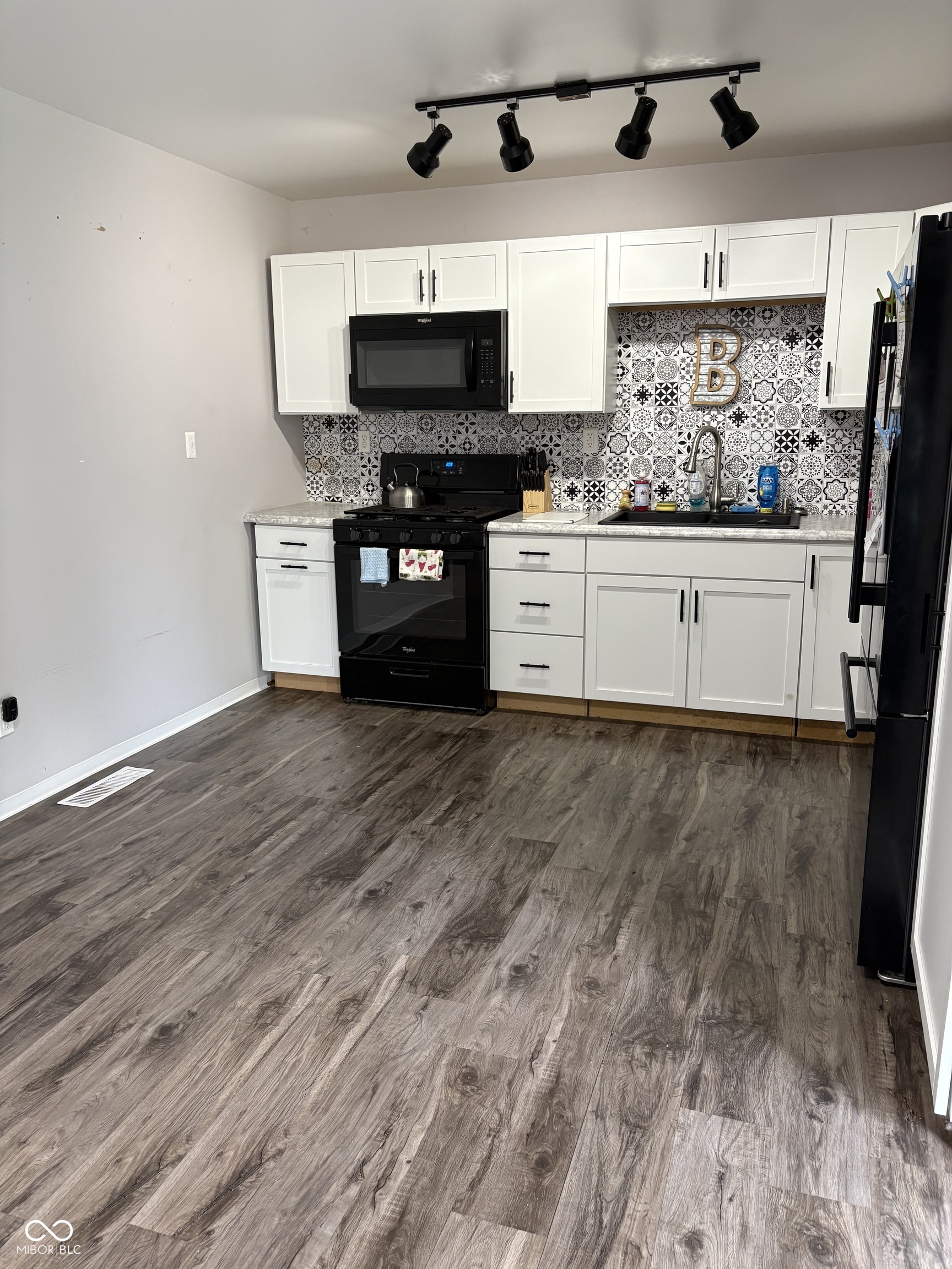 3523 Buckeye Drive