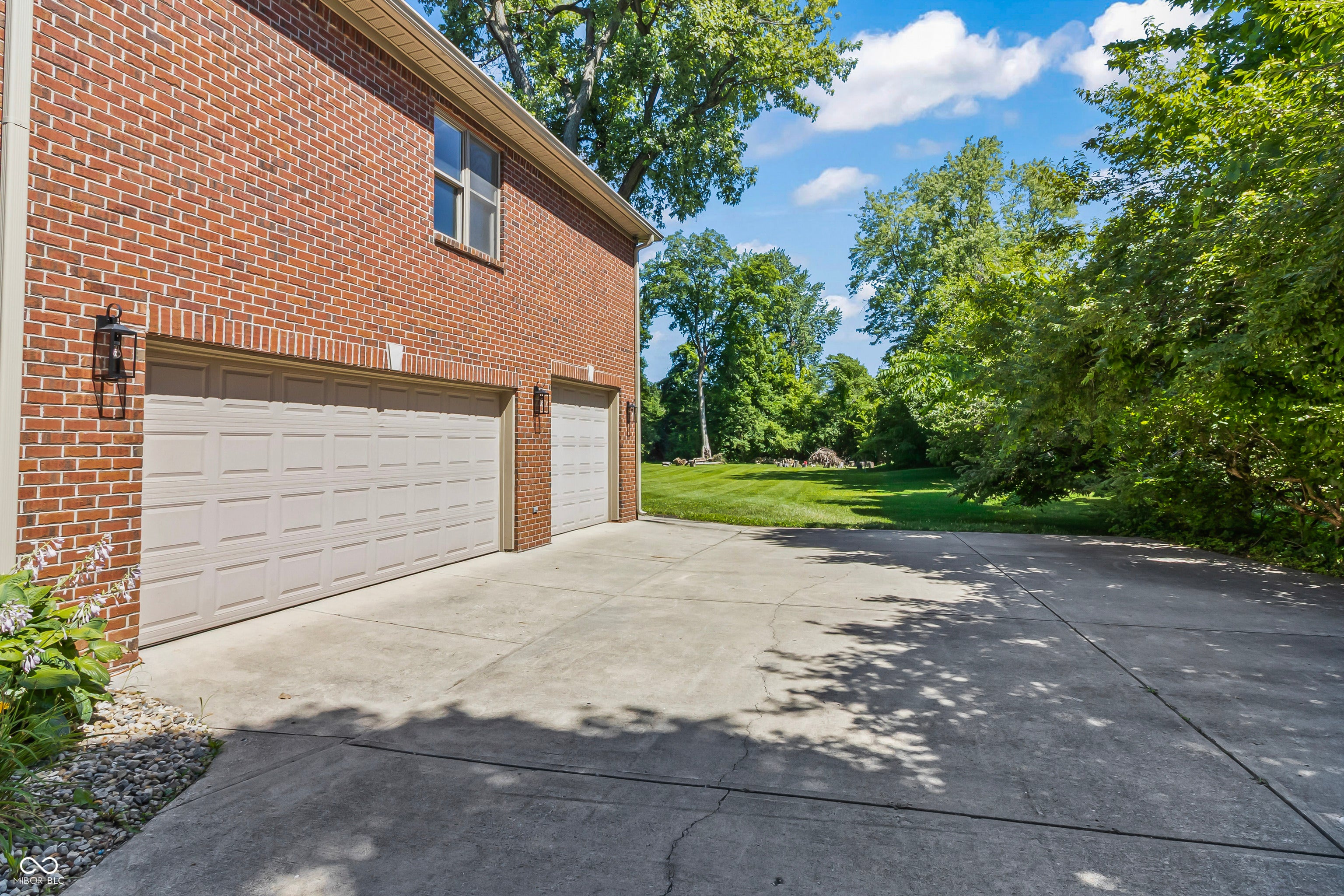 6230 E 56th