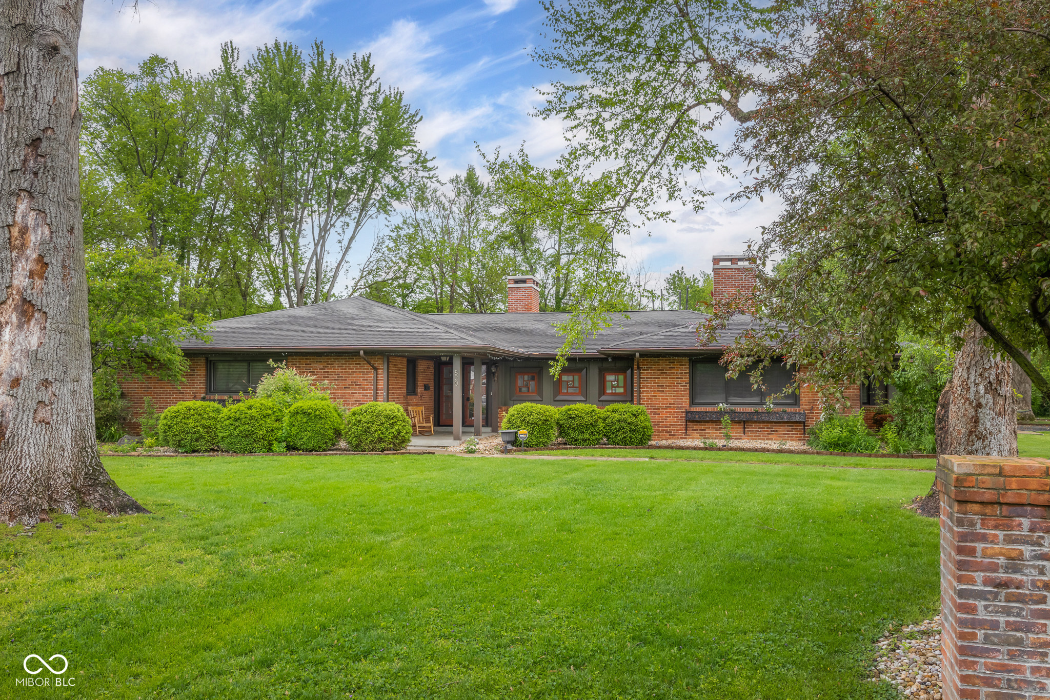 820 North Drive