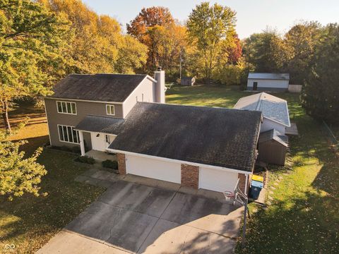 Photo of 10515 Collingswood Road, Fishers, IN 46037 (MLS # 22073241)