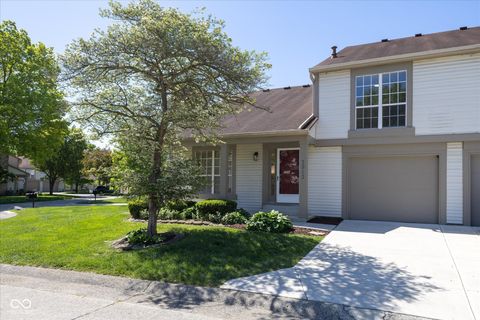 Photo of 7913 Hunters Path, Indianapolis, IN 46214 (MLS # 22100781)
