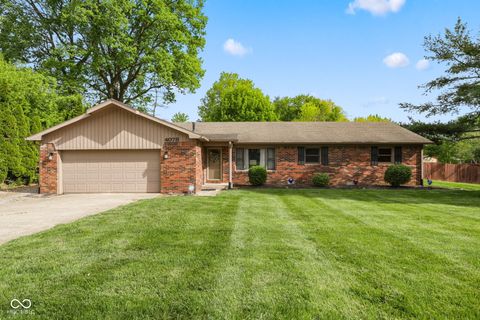 Photo of 4078 W Fairview Road, Greenwood, IN 46142 (MLS # 22096400)