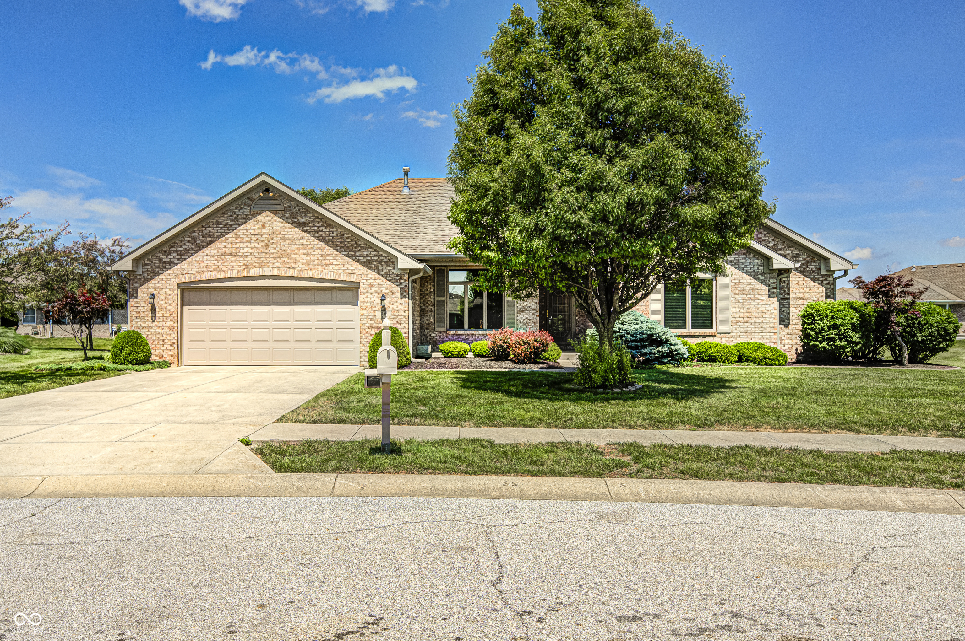 1156 Woodridge