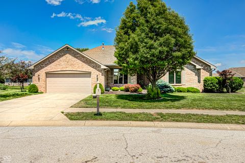 Photo of 1156 Woodridge, Brownsburg, IN 46112 (MLS # 22105319)