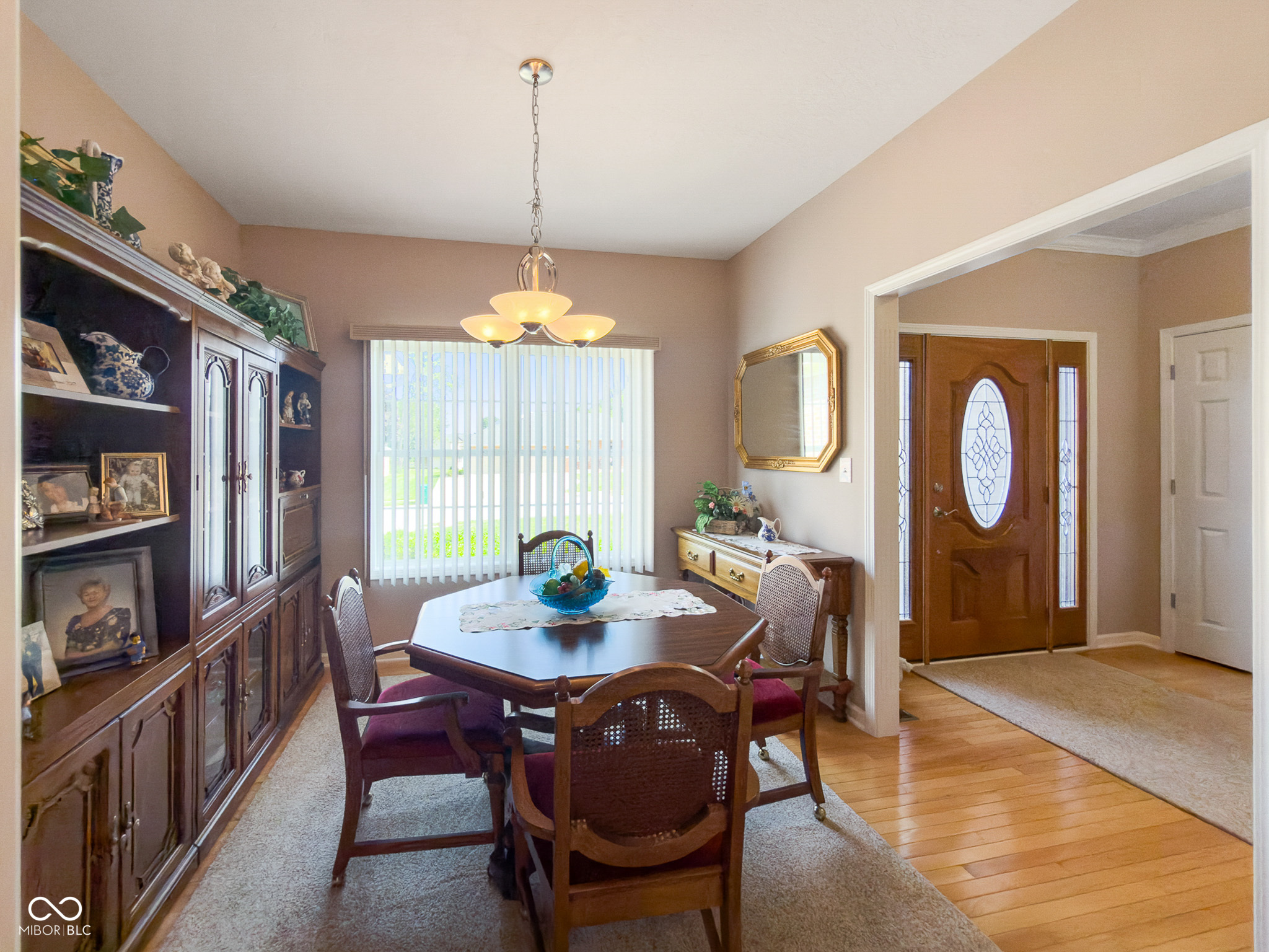 1233 Rosewood Lane