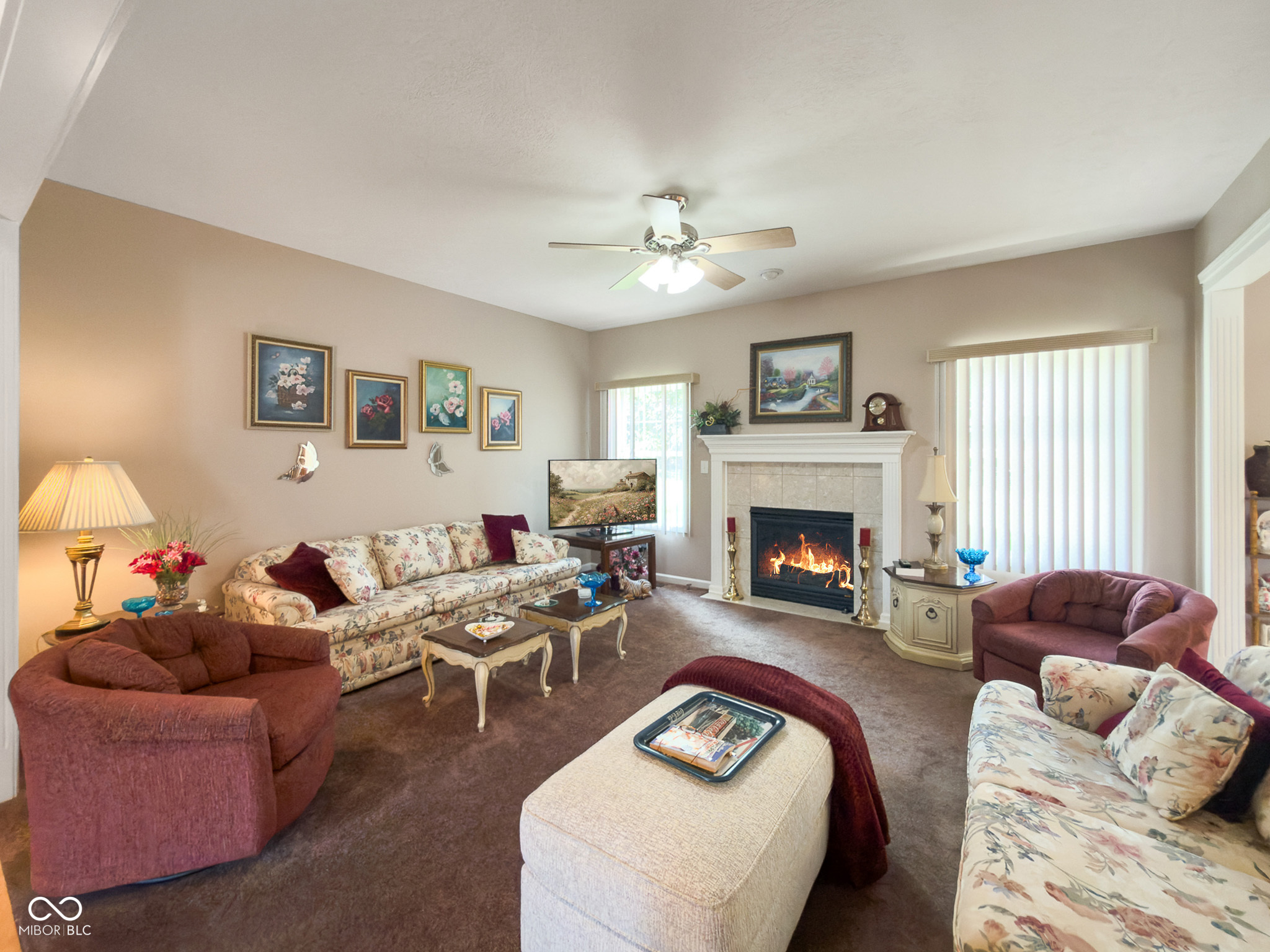 1233 Rosewood Lane