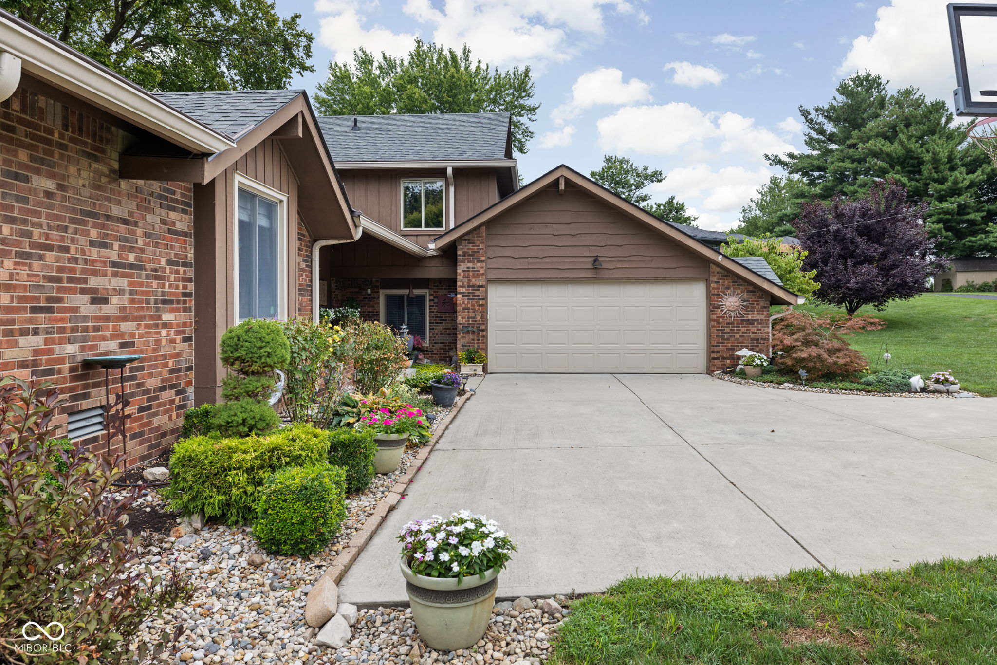 148 Plaza Granda Street