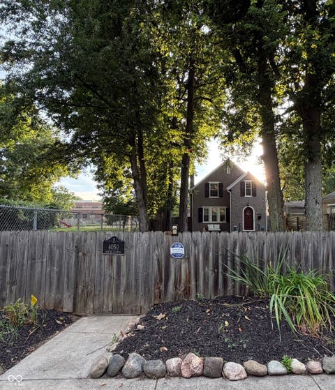 Photo of 4050 N Illinois Street, Indianapolis, IN 46208 (MLS # 22118583)