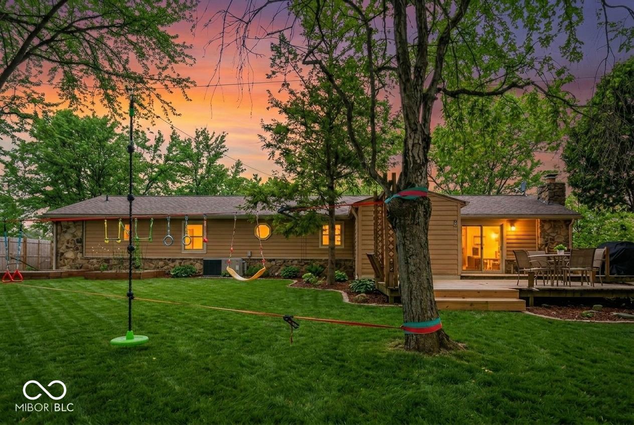 102 E Hillsboro Drive