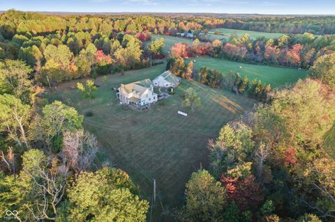 Photo of 11136 Fiscus Cemetery Road, Coal City, IN 47427 (MLS # 22102860)