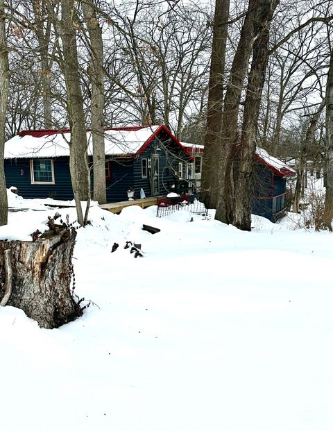 Photo of 3307 E 875 S, Waldron, IN 46182 (MLS # 22084128)