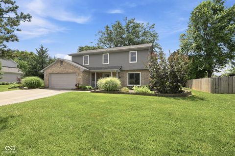 Photo of 15017 Horseshoe Drive, Carmel, IN 46033 (MLS # 22109000)