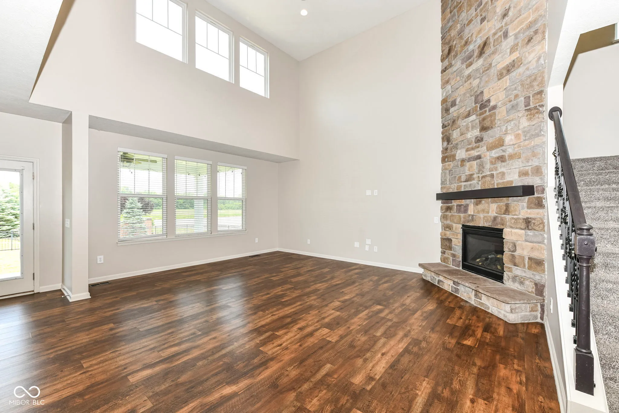 Whitestown, Indiana 46075, United States, 5 Bedrooms Bedrooms, ,5 BathroomsBathrooms,Residential,Pending,162768