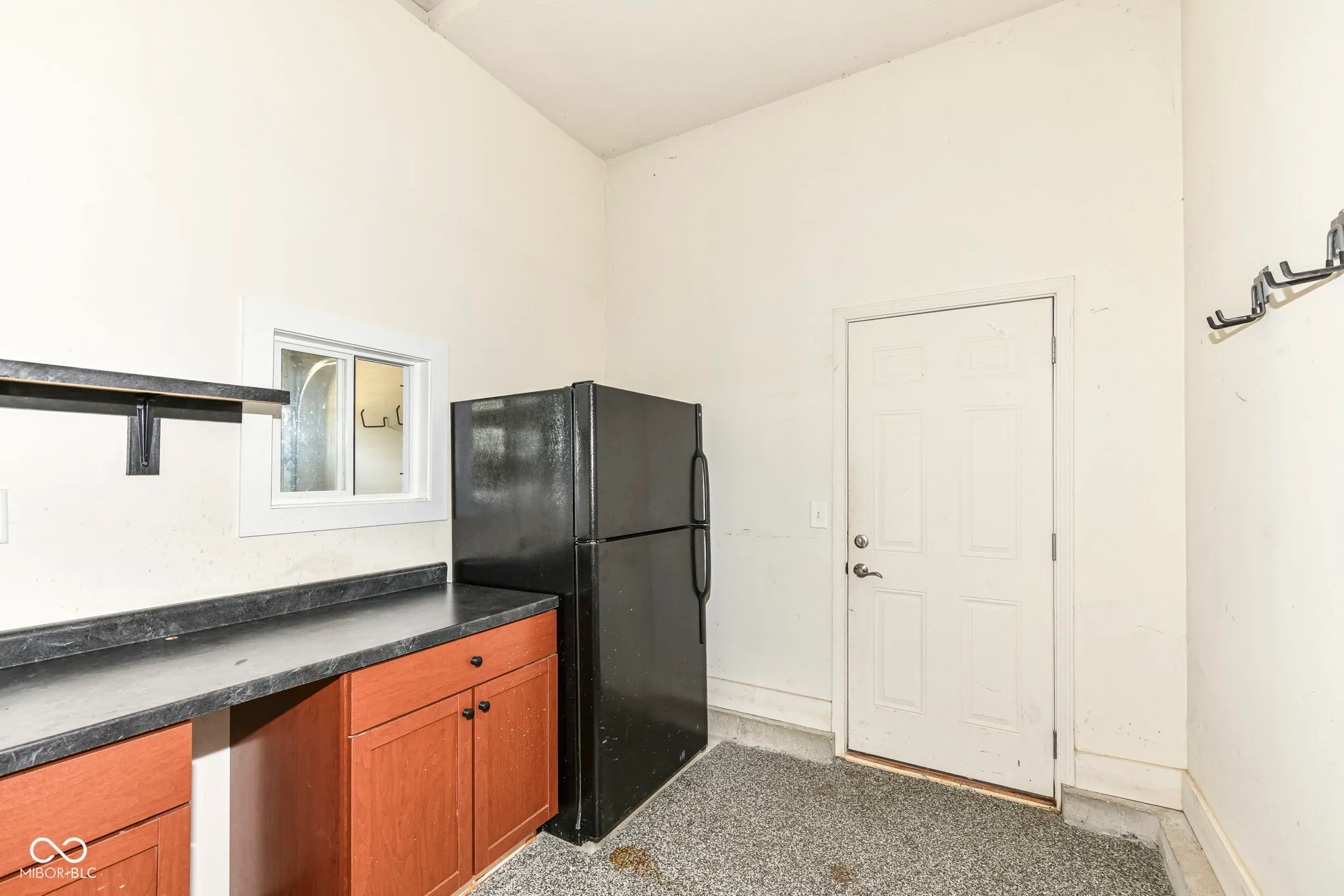 Whitestown, Indiana 46075, United States, 5 Bedrooms Bedrooms, ,5 BathroomsBathrooms,Residential,Pending,162768