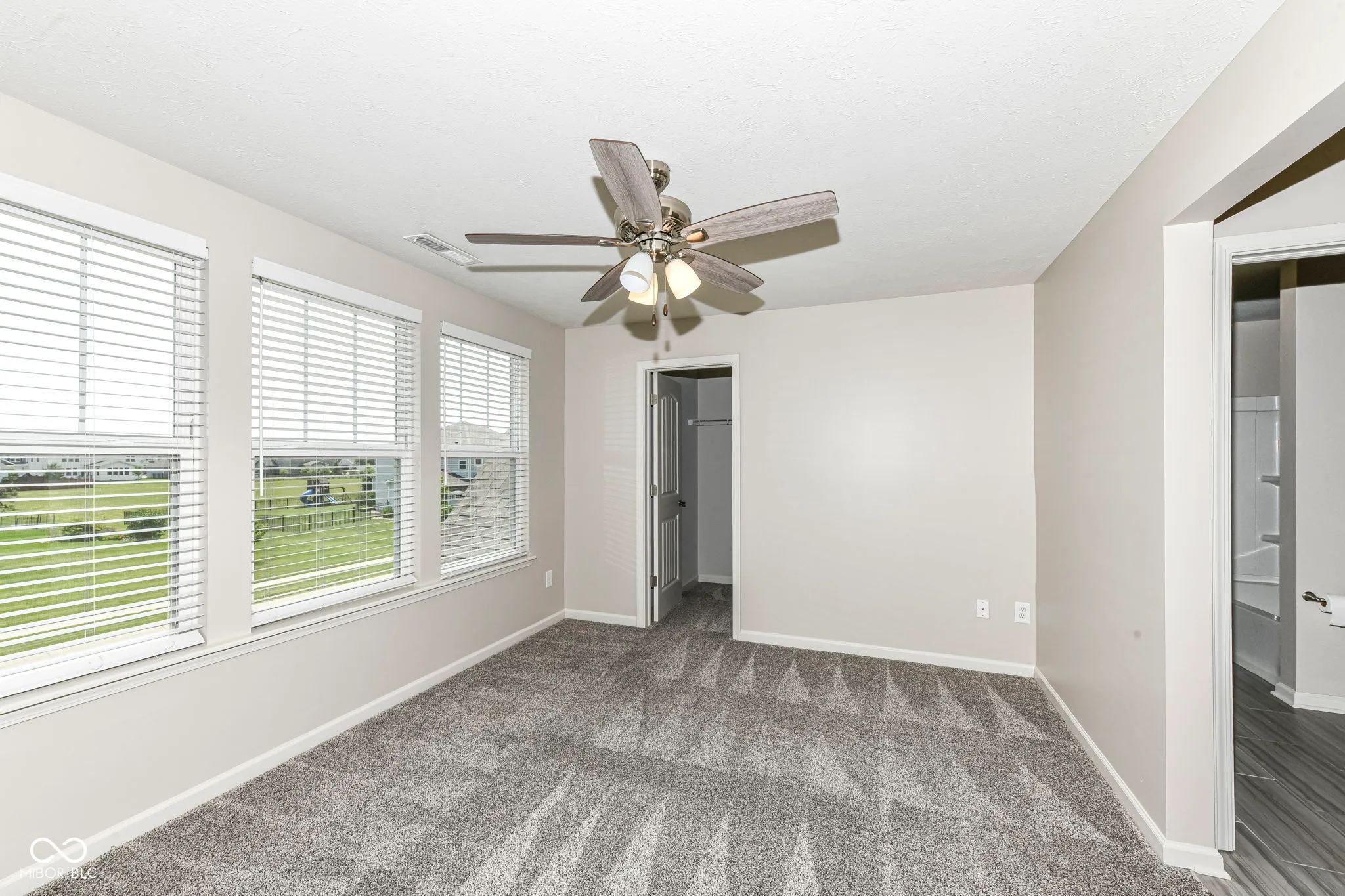 Whitestown, Indiana 46075, United States, 5 Bedrooms Bedrooms, ,5 BathroomsBathrooms,Residential,Pending,162768