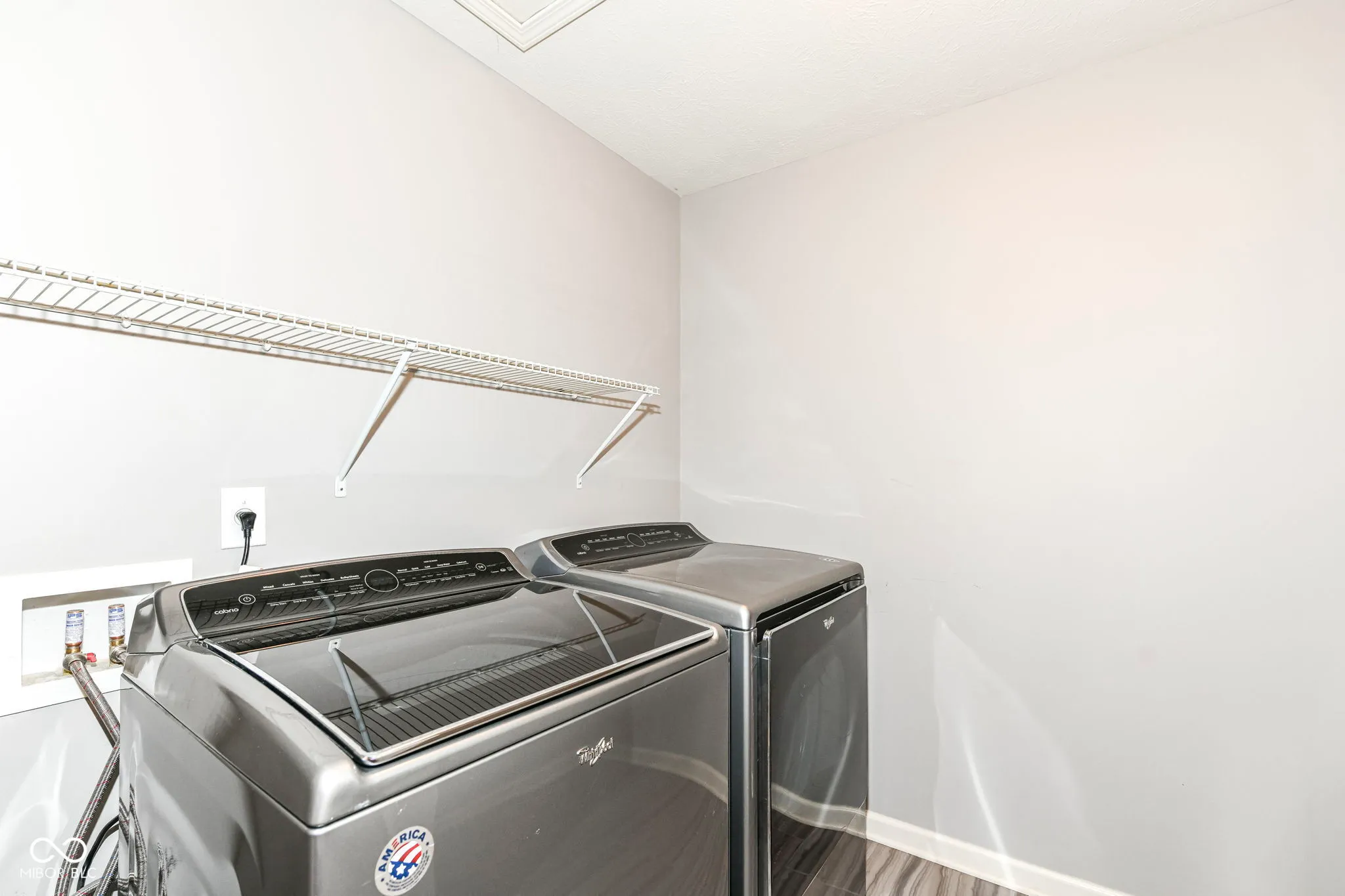 Whitestown, Indiana 46075, United States, 5 Bedrooms Bedrooms, ,5 BathroomsBathrooms,Residential,Pending,162768