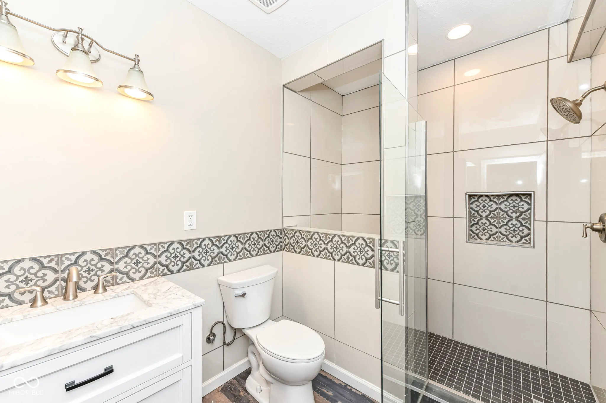 Whitestown, Indiana 46075, United States, 5 Bedrooms Bedrooms, ,5 BathroomsBathrooms,Residential,Pending,162768