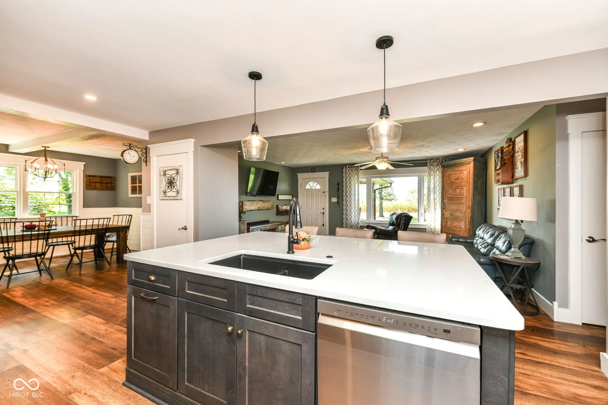 New Palestine, Indiana 46163, United States, 4 Bedrooms Bedrooms, ,3 BathroomsBathrooms,Residential,Active,221439