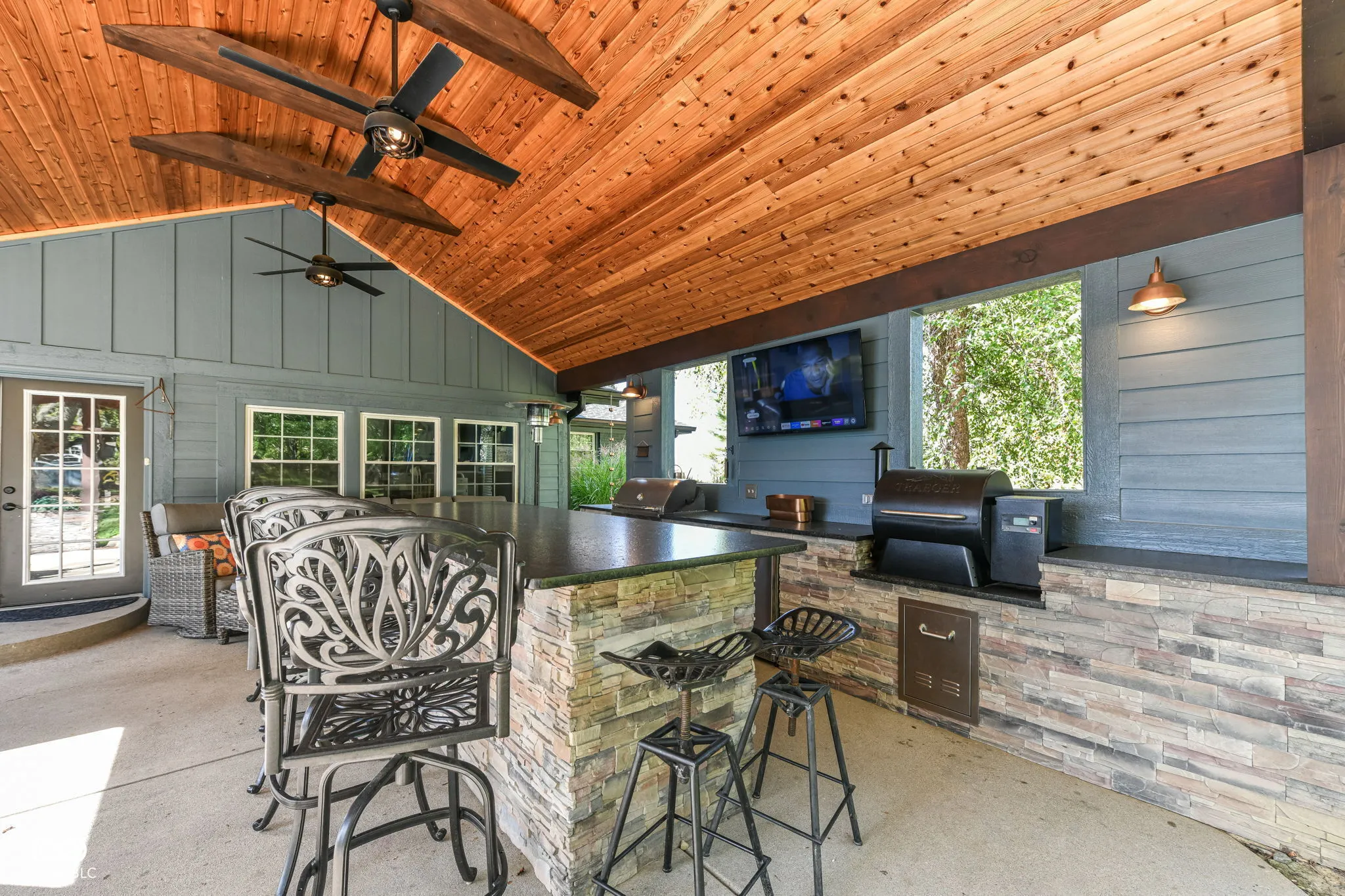 New Palestine, Indiana 46163, United States, 4 Bedrooms Bedrooms, ,3 BathroomsBathrooms,Residential,Active,221439