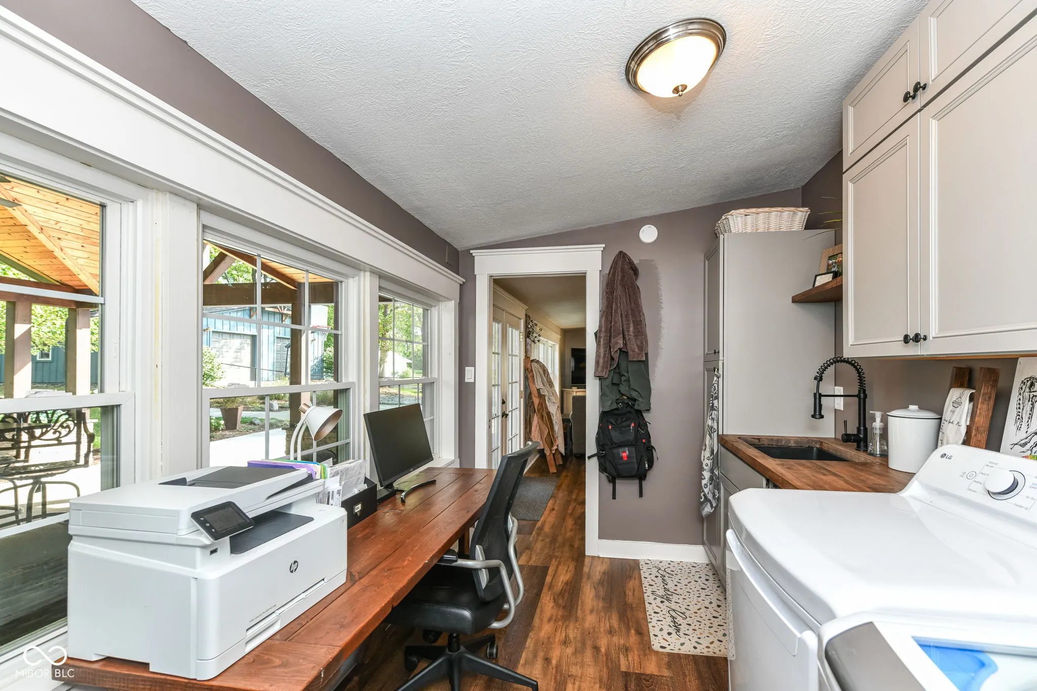 New Palestine, Indiana 46163, United States, 4 Bedrooms Bedrooms, ,3 BathroomsBathrooms,Residential,Active,221439