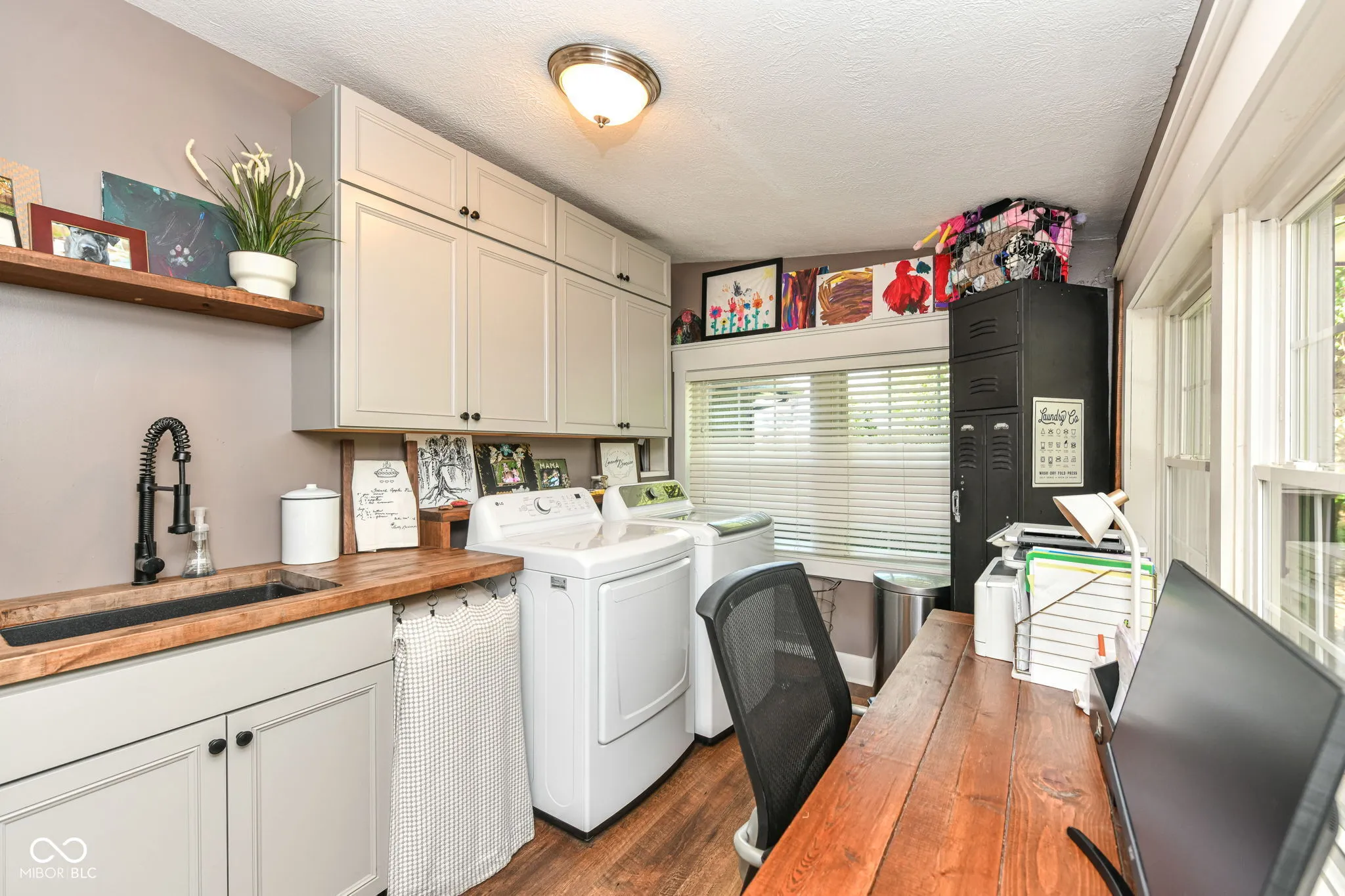 New Palestine, Indiana 46163, United States, 4 Bedrooms Bedrooms, ,3 BathroomsBathrooms,Residential,Active,221439