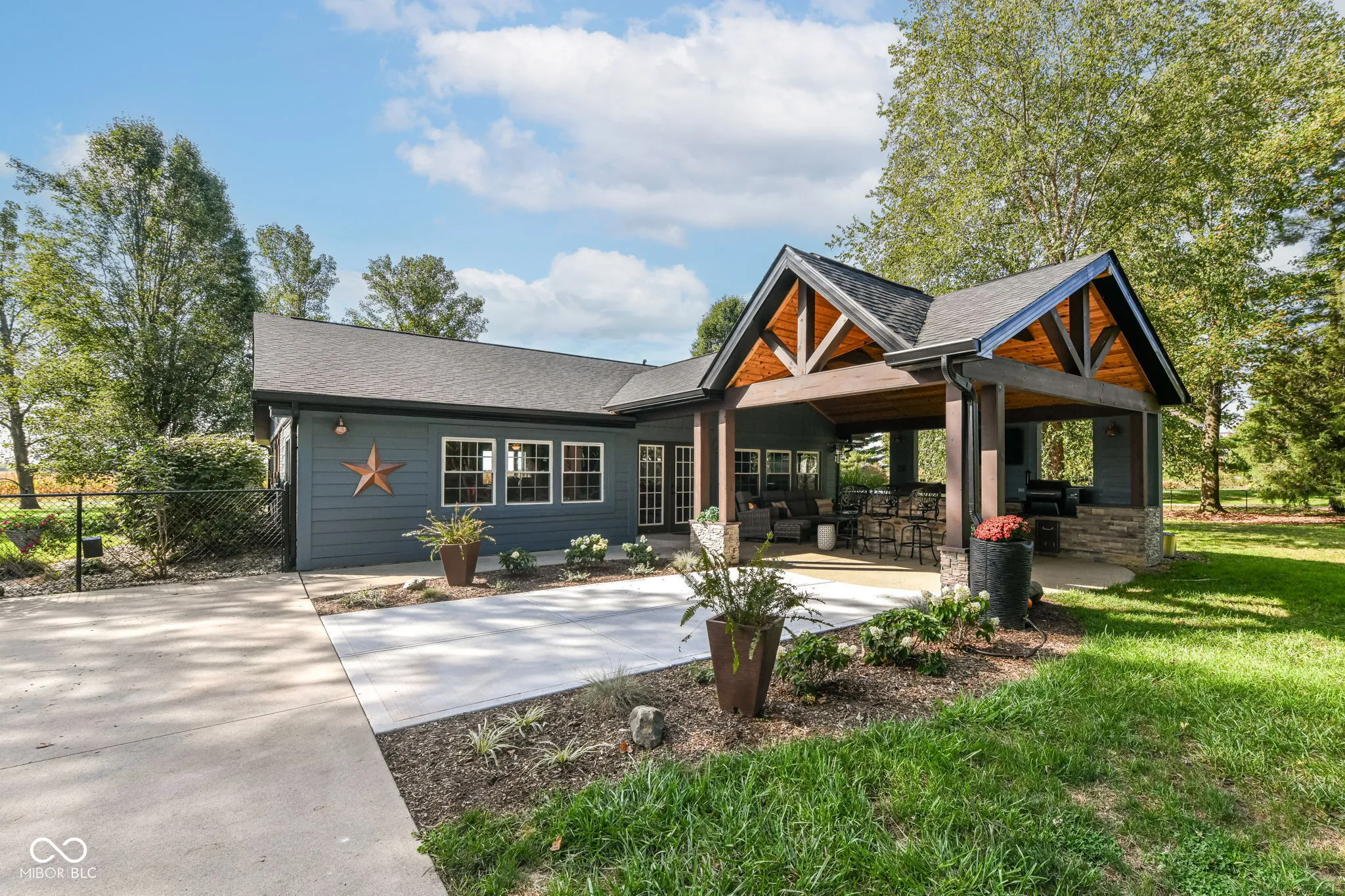 New Palestine, Indiana 46163, United States, 4 Bedrooms Bedrooms, ,3 BathroomsBathrooms,Residential,Active,221439