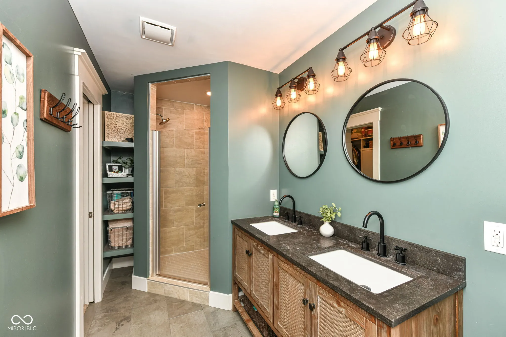 New Palestine, Indiana 46163, United States, 4 Bedrooms Bedrooms, ,3 BathroomsBathrooms,Residential,Active,221439