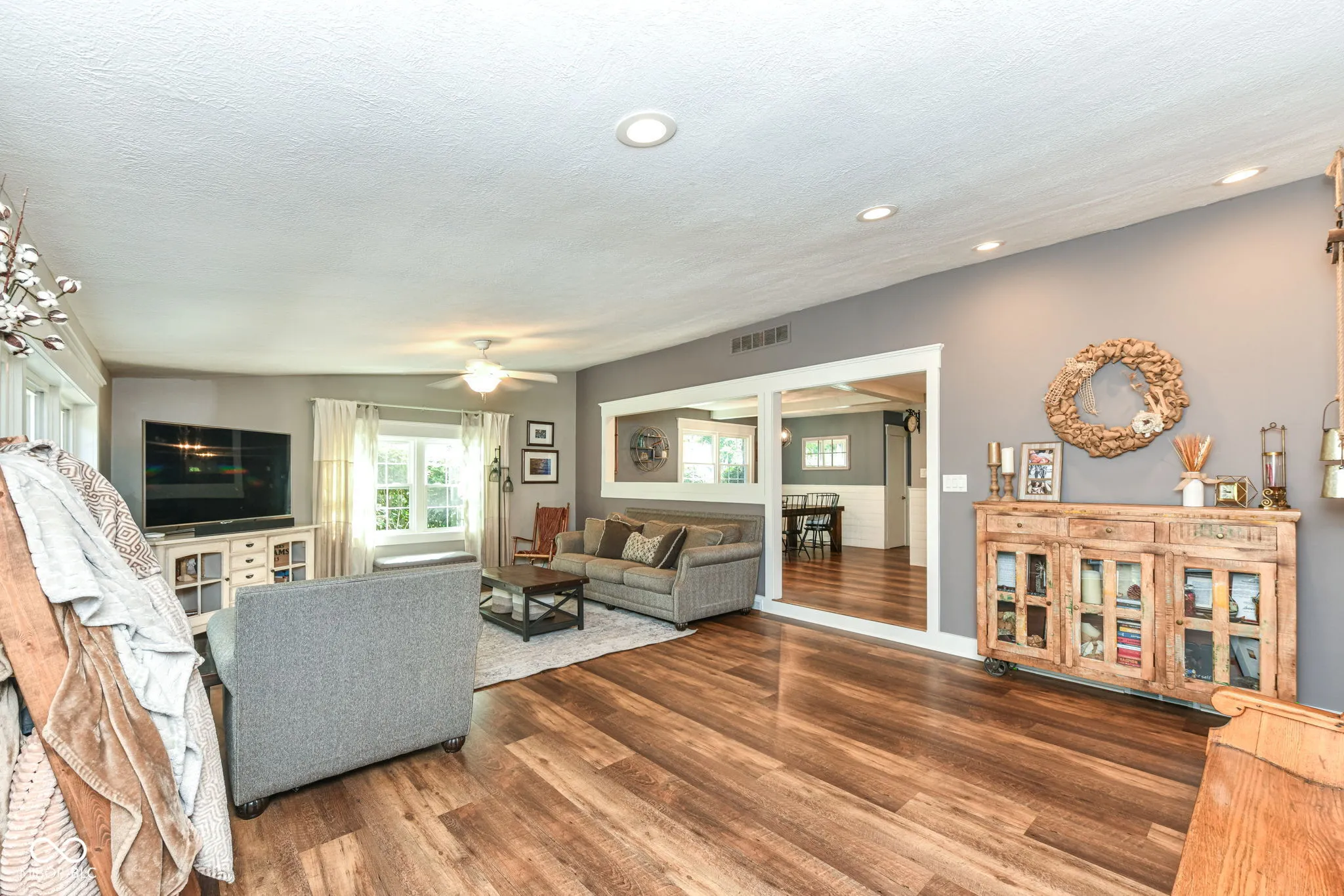 New Palestine, Indiana 46163, United States, 4 Bedrooms Bedrooms, ,3 BathroomsBathrooms,Residential,Active,221439