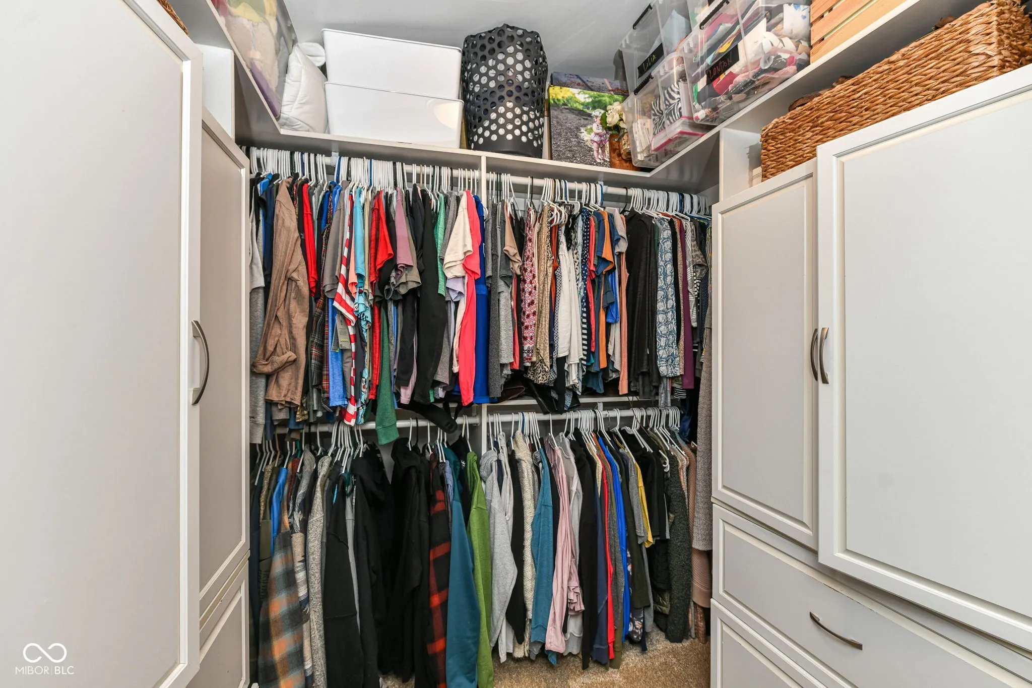 New Palestine, Indiana 46163, United States, 4 Bedrooms Bedrooms, ,3 BathroomsBathrooms,Residential,Active,221439