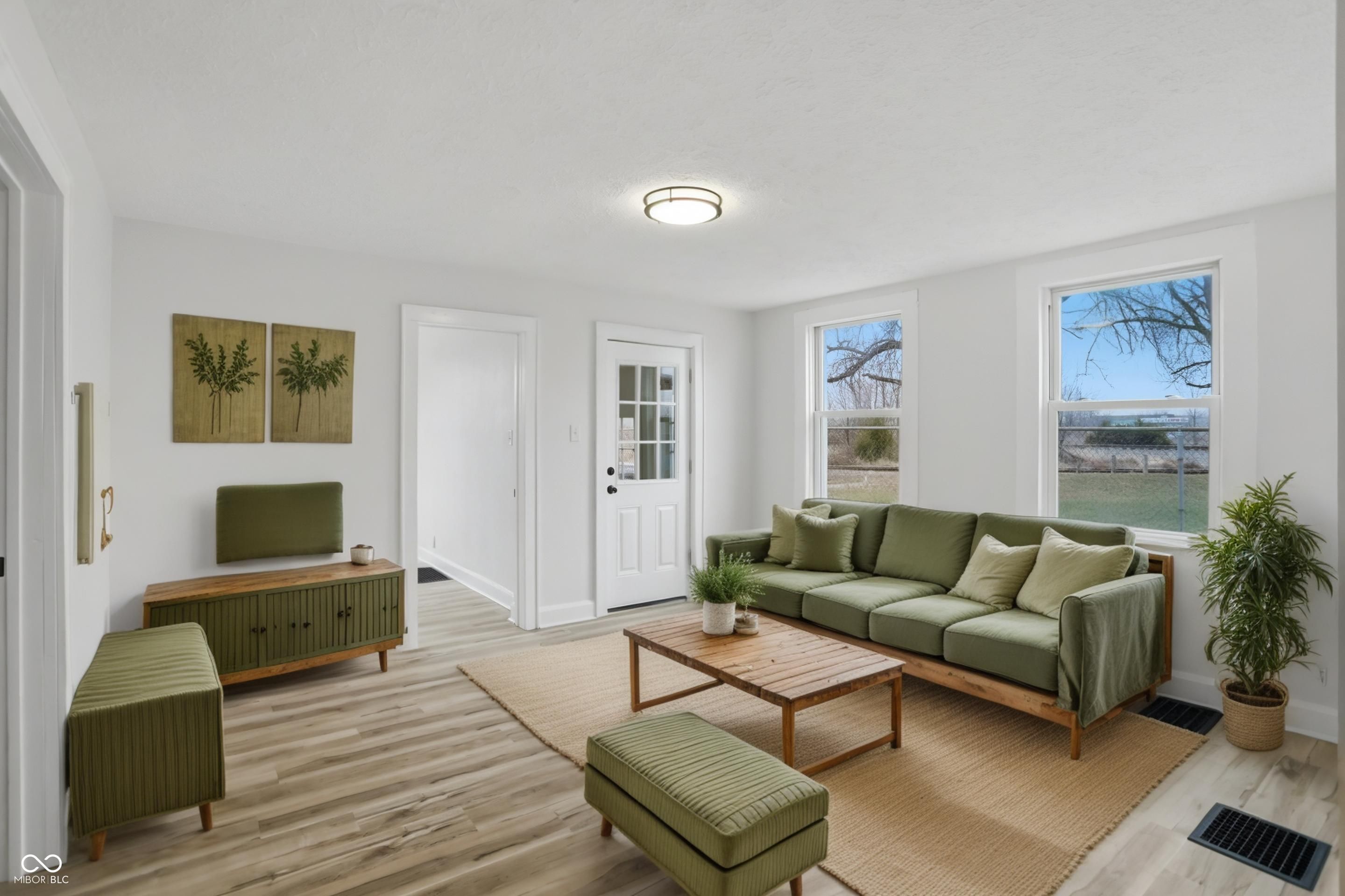 260 E Beecher Street